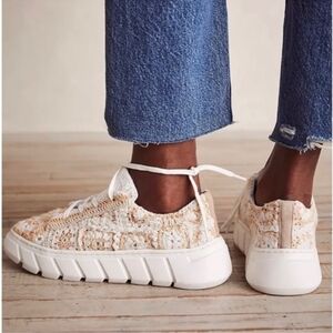 Free People Boho Crochet Low Top Chunky Platform Sneakers Pink White Size 10.5
